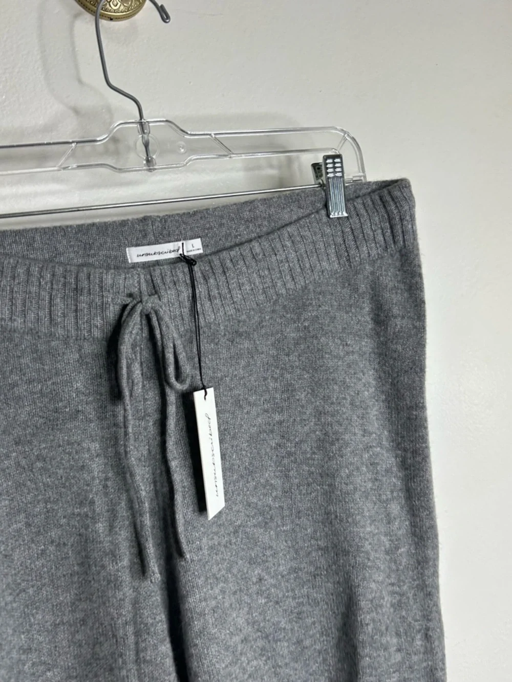 NWT Unsubscribed 100% Cashmere Gray Jogger Sweater Pant Relaxed Fit - Picture 11 of 16